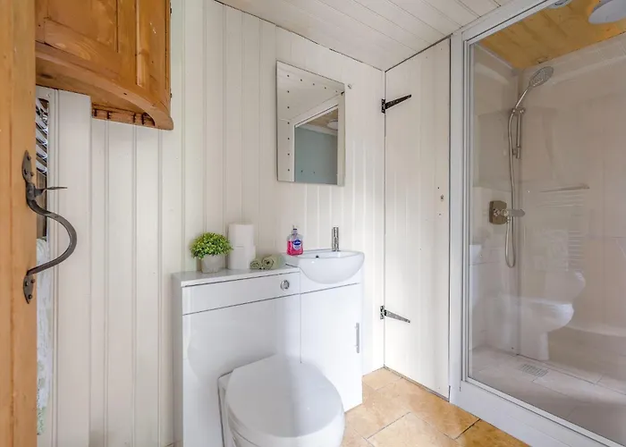 Ferienhaus Bluebell Lodge, Shepherd Hut With Hot Tub In District Coniston