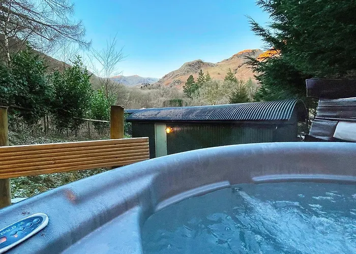 Ferienhaus Bluebell Lodge, Shepherd Hut With Hot Tub In District