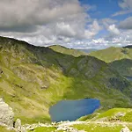 Bluebell Lodge, Shepherd Hut With Hot Tub In District * Coniston